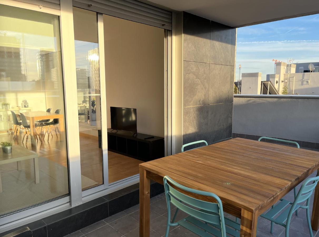 Beach & Culture Barcelona Port Forum Penthouse Apartment Sant Adria de Besos Exterior photo